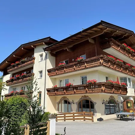 In Kitzbuehel Alps With Wellness Area, Cleaning Included Апартаменты *