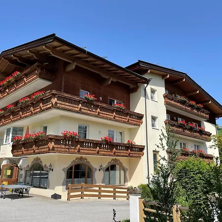 In Kitzbuehel Alps With Wellness Area, Cleaning Included Апартаменты *
