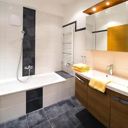 In Kitzbuehel Alps With Wellness Area, Cleaning Included Apartman *